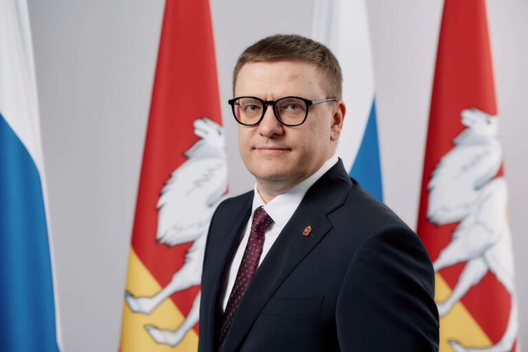 С Днем энергетика поздравляет Алексей Текслер